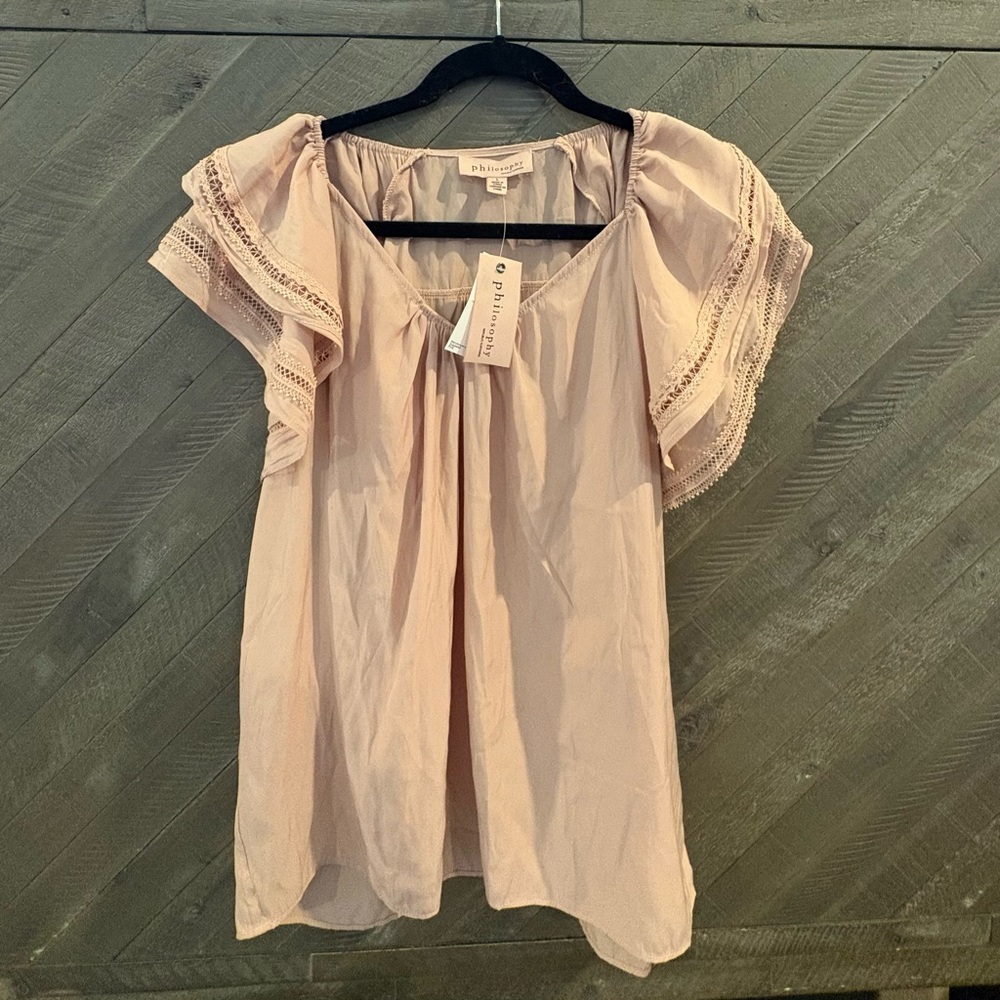 Philosophy Lace Sleeve Blouse in Soft Pink